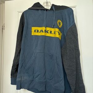 Oakley Blue and Gray Two-Tone Sweater